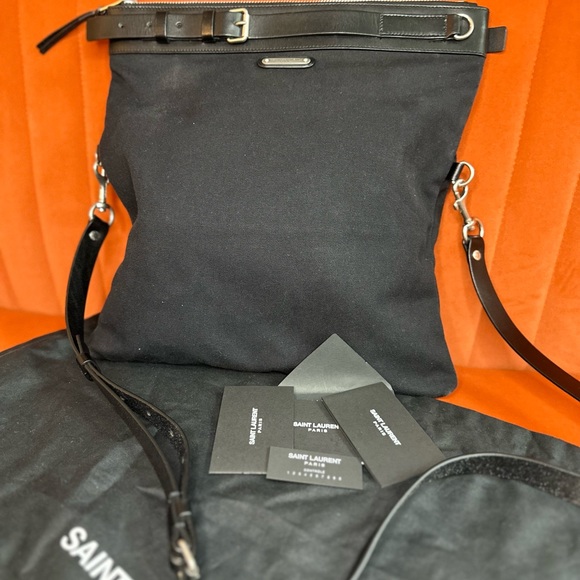 Authentic Saint Laurent - Picture 1 of 11